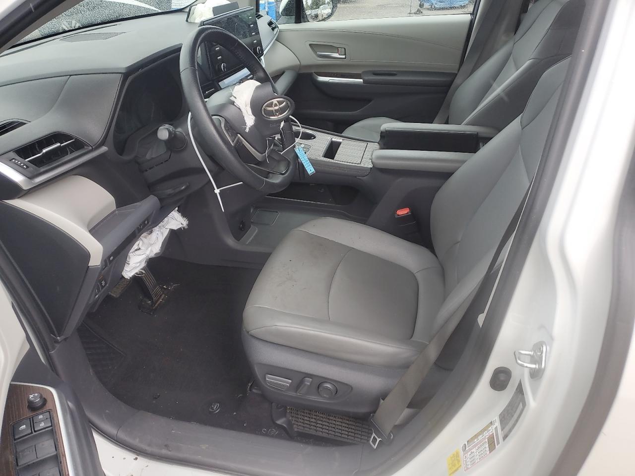 5TDYSKFC9MS029445 2021 Toyota Sienna Xle