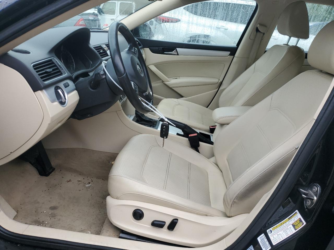 1VWBP7A34CC017874 2012 Volkswagen Passat Se