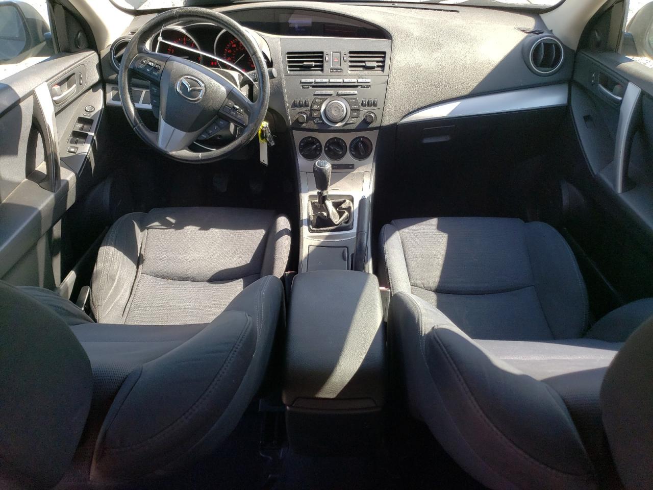 JM1BL1K65B1490844 2011 Mazda 3 S