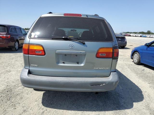 1998 Toyota Sienna Le VIN: 4T3ZF13C9WU022472 Lot: 56100324