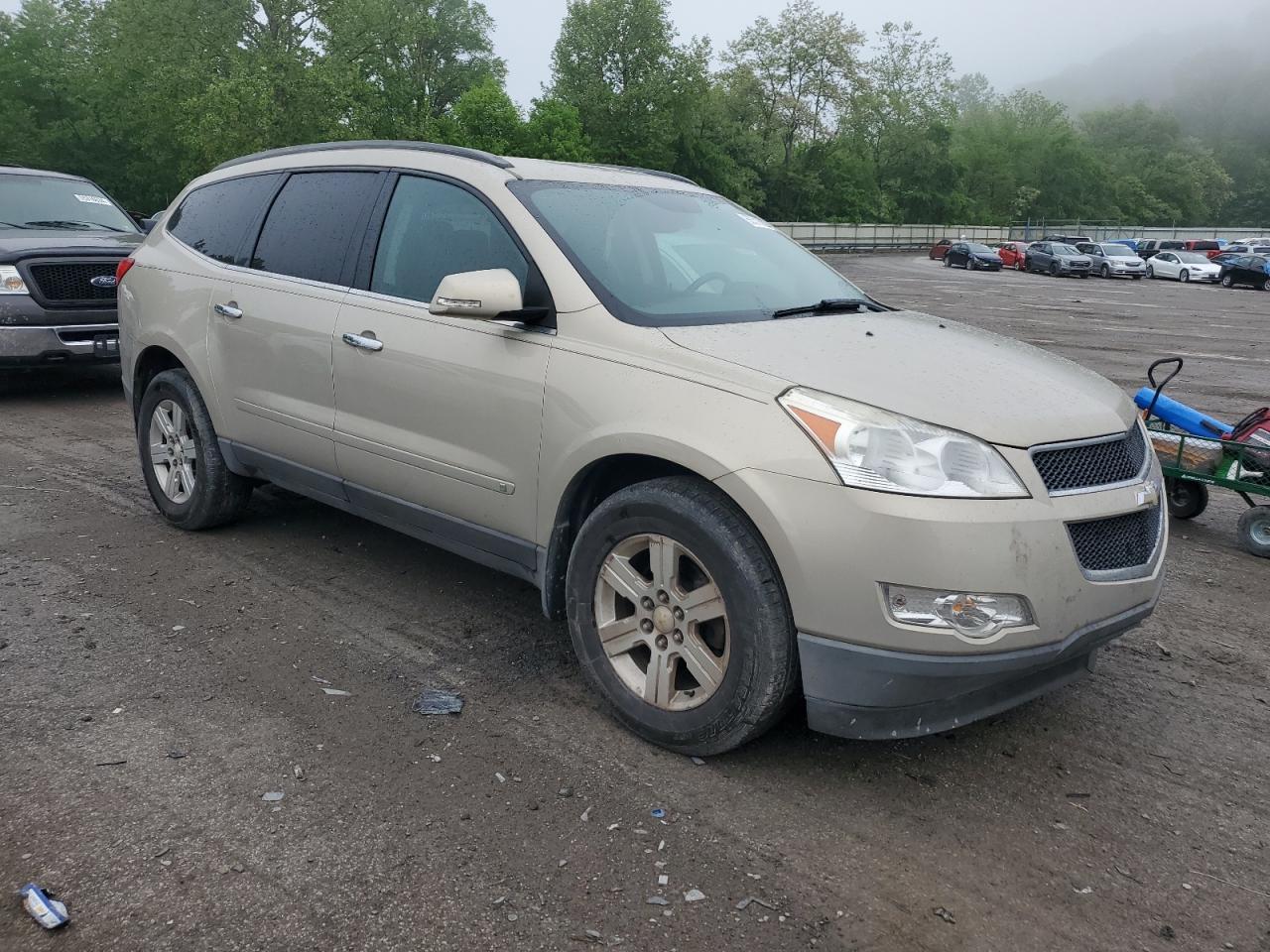 1GNLVFEDXAS147954 2010 Chevrolet Traverse Lt