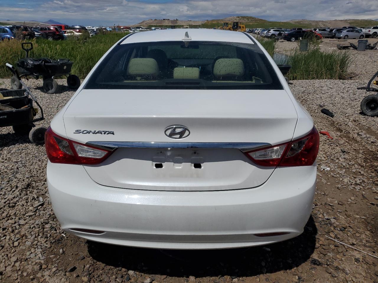 5NPEB4AC8BH050599 2011 Hyundai Sonata Gls