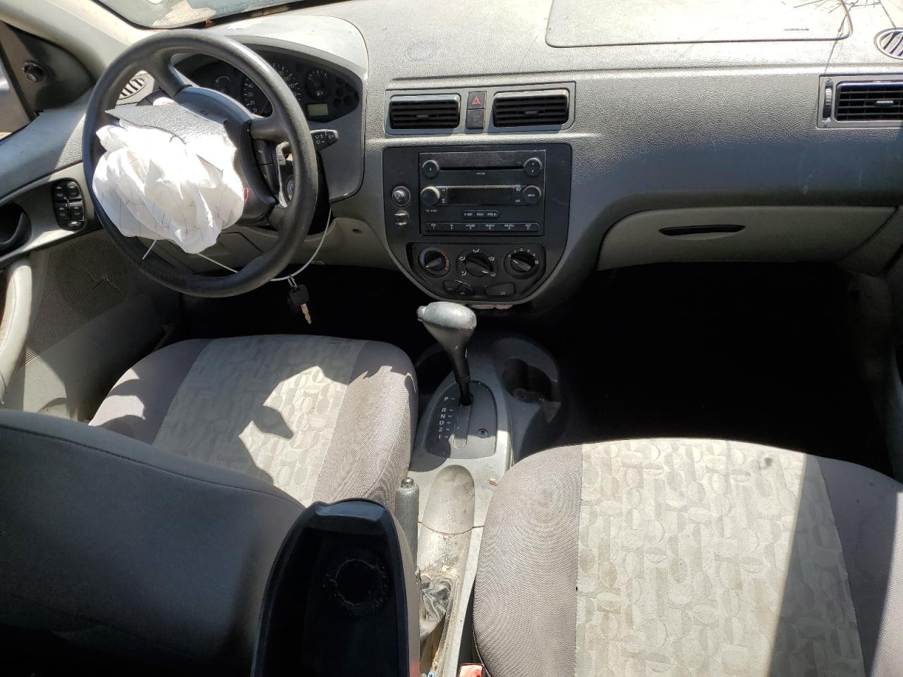 1FAFP34N05W228698 2005 Ford Focus Zx4