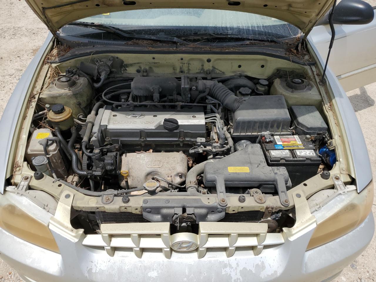 KMHCG45C41U162657 2001 Hyundai Accent Gl