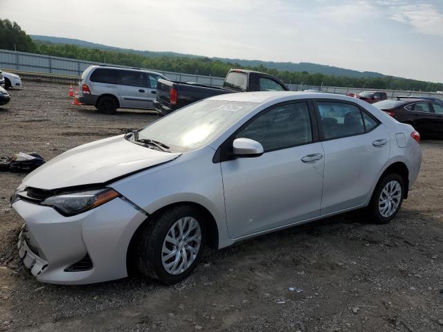 2018 Toyota Corolla L VIN: 5YFBURHE7JP820990 Lot: 53797284