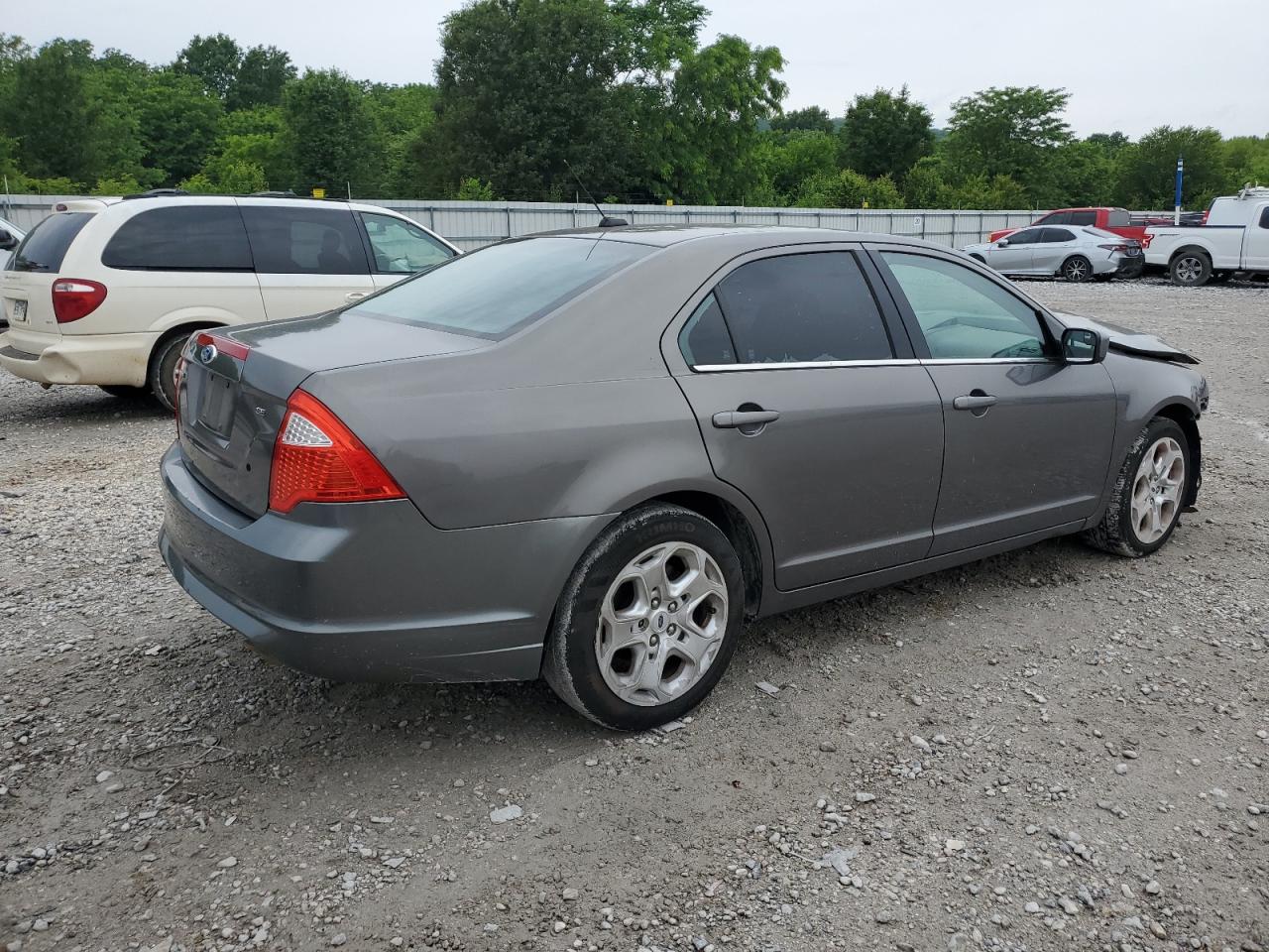 3FAHP0HA8BR268038 2011 Ford Fusion Se