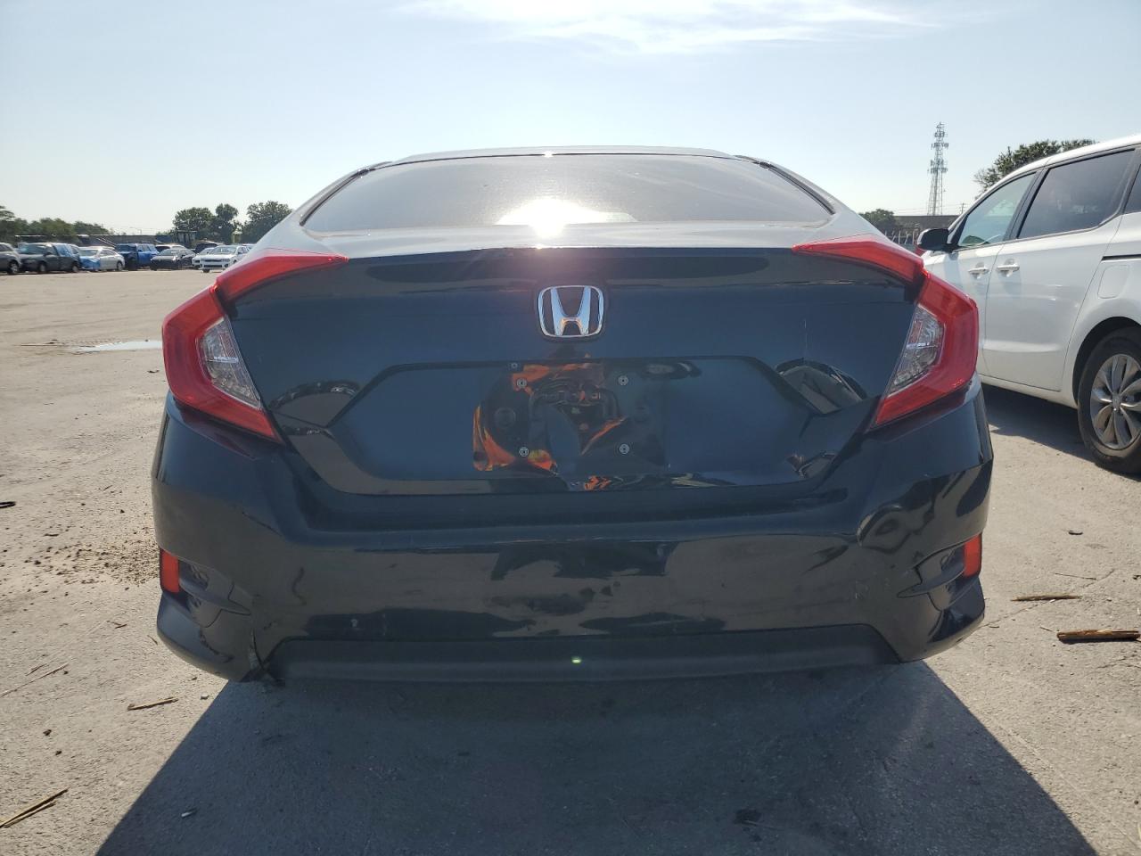 2HGFC2F5XGH577402 2016 Honda Civic Lx