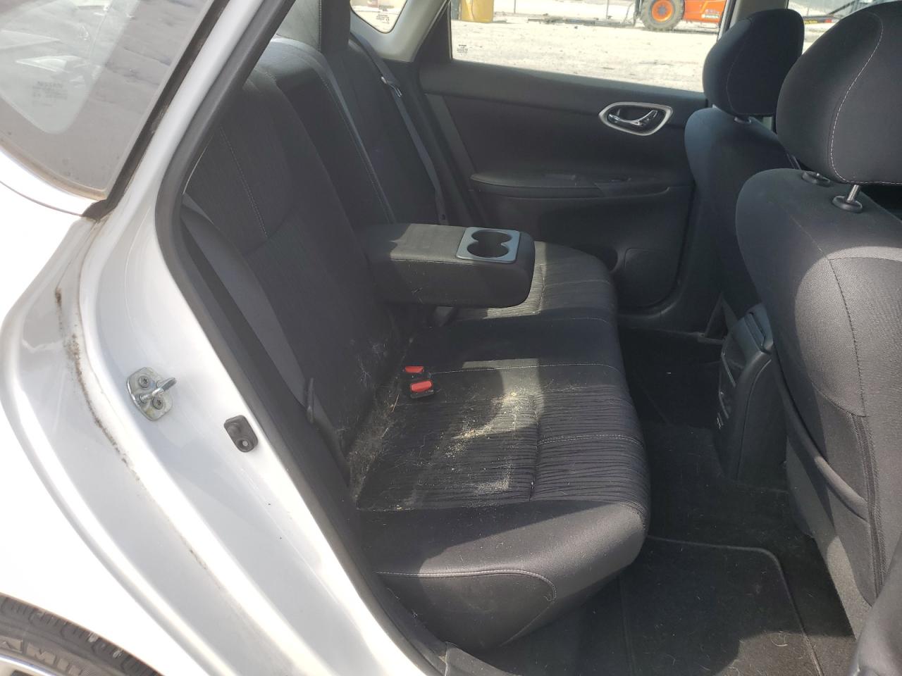3N1AB7AP2JL647929 NISSAN SENTRA 2018