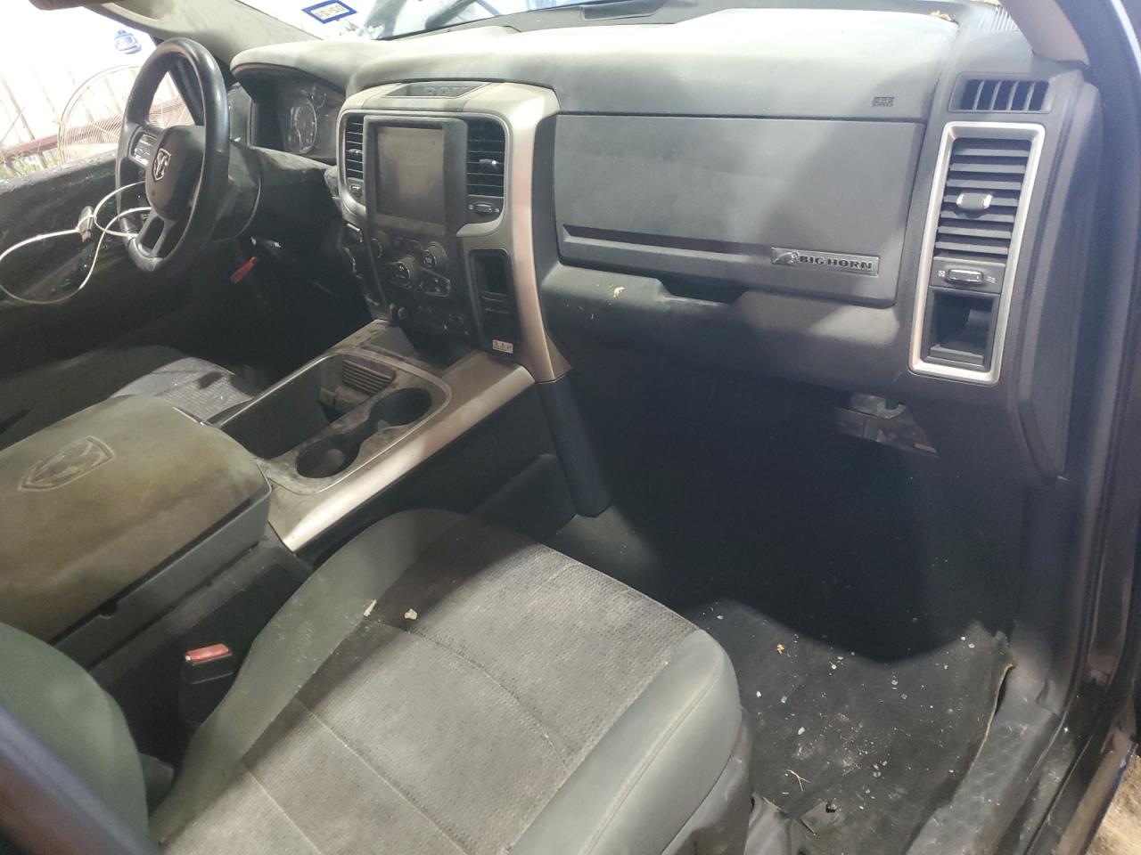 3C6RR7LT0HG543357 2017 Ram 1500 Slt