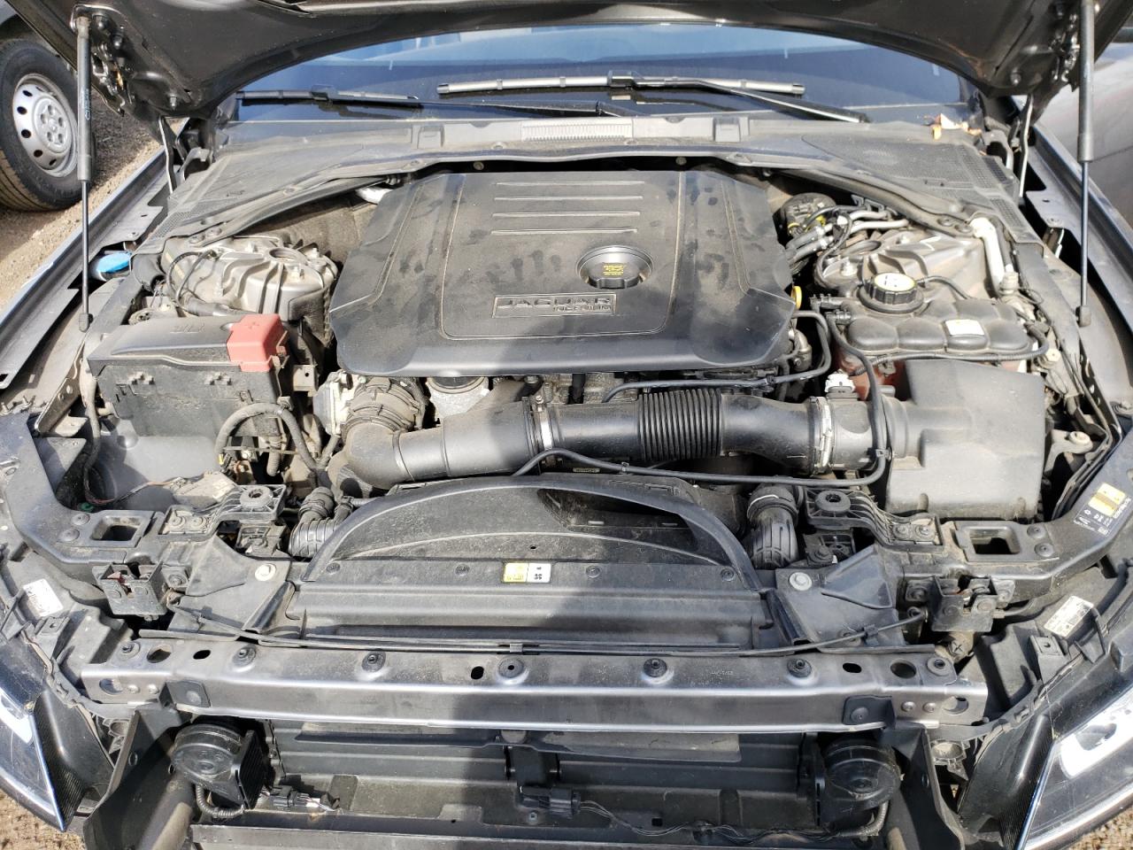 SAJBJ4BN2HCY51072 2017 Jaguar Xf Premium