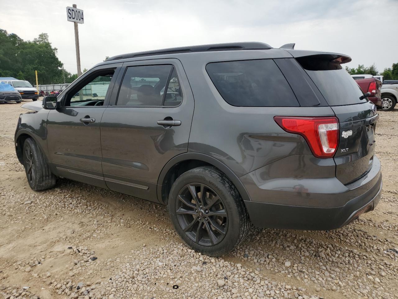 1FM5K7D89HGD09778 2017 Ford Explorer Xlt