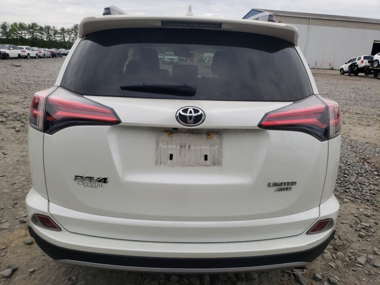 JTMDFREV9HD210688 2017 Toyota Rav4 Limited