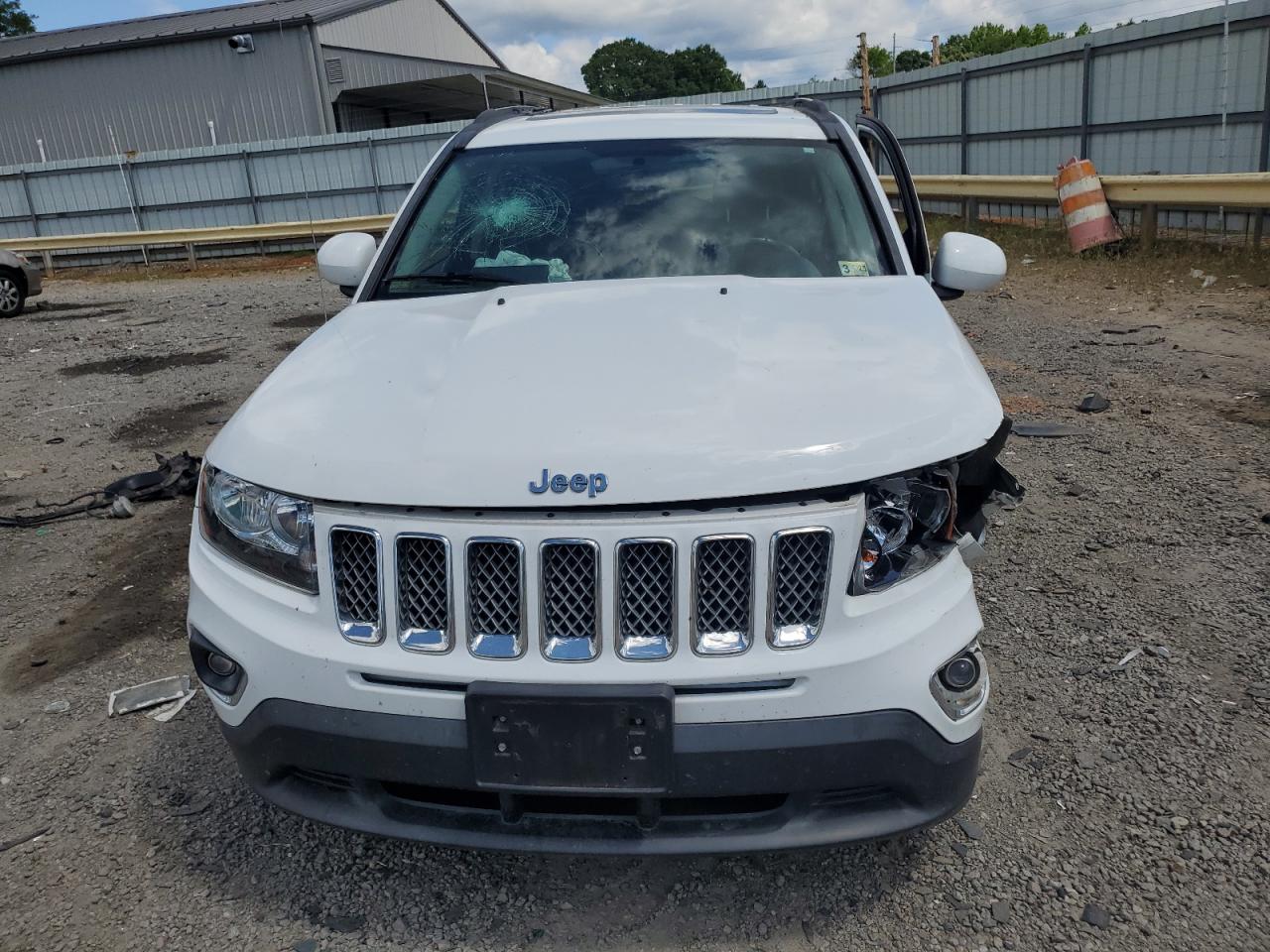 1C4NJDEB4GD768863 2016 Jeep Compass Latitude