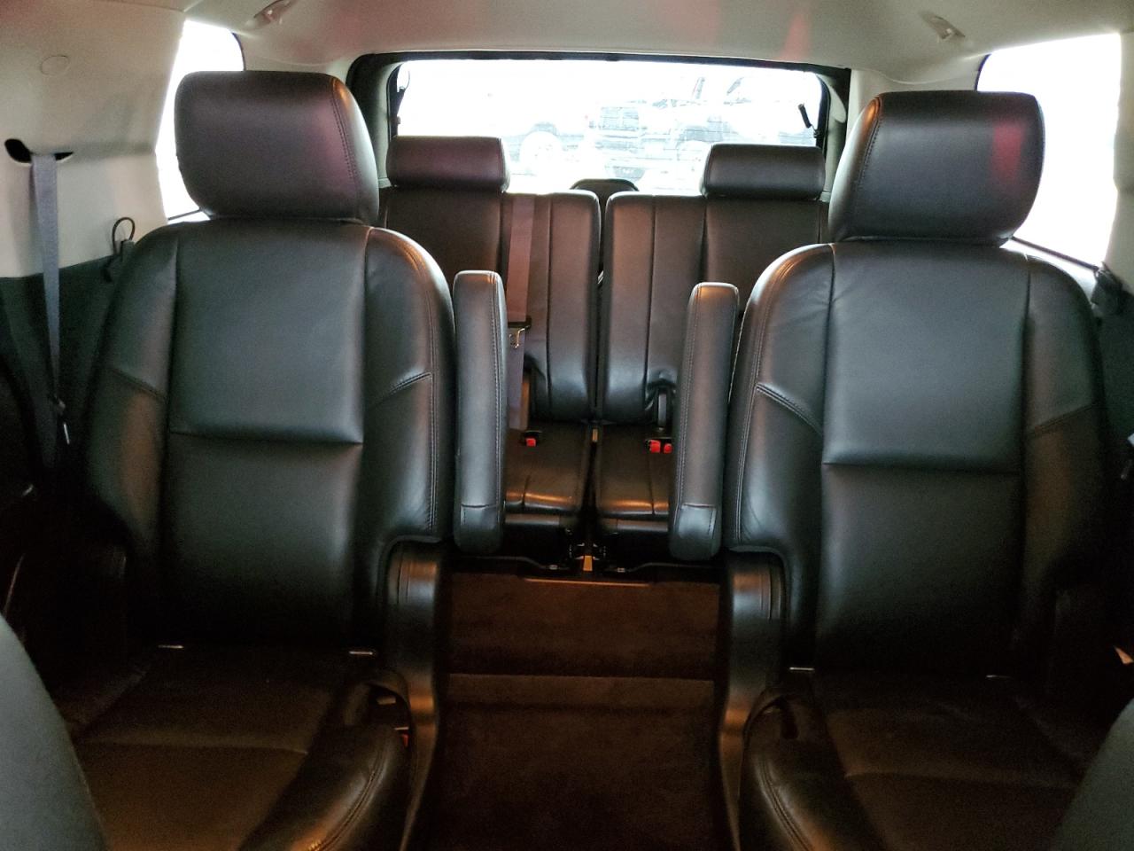 1GYS3AEF7BR378828 2011 Cadillac Escalade