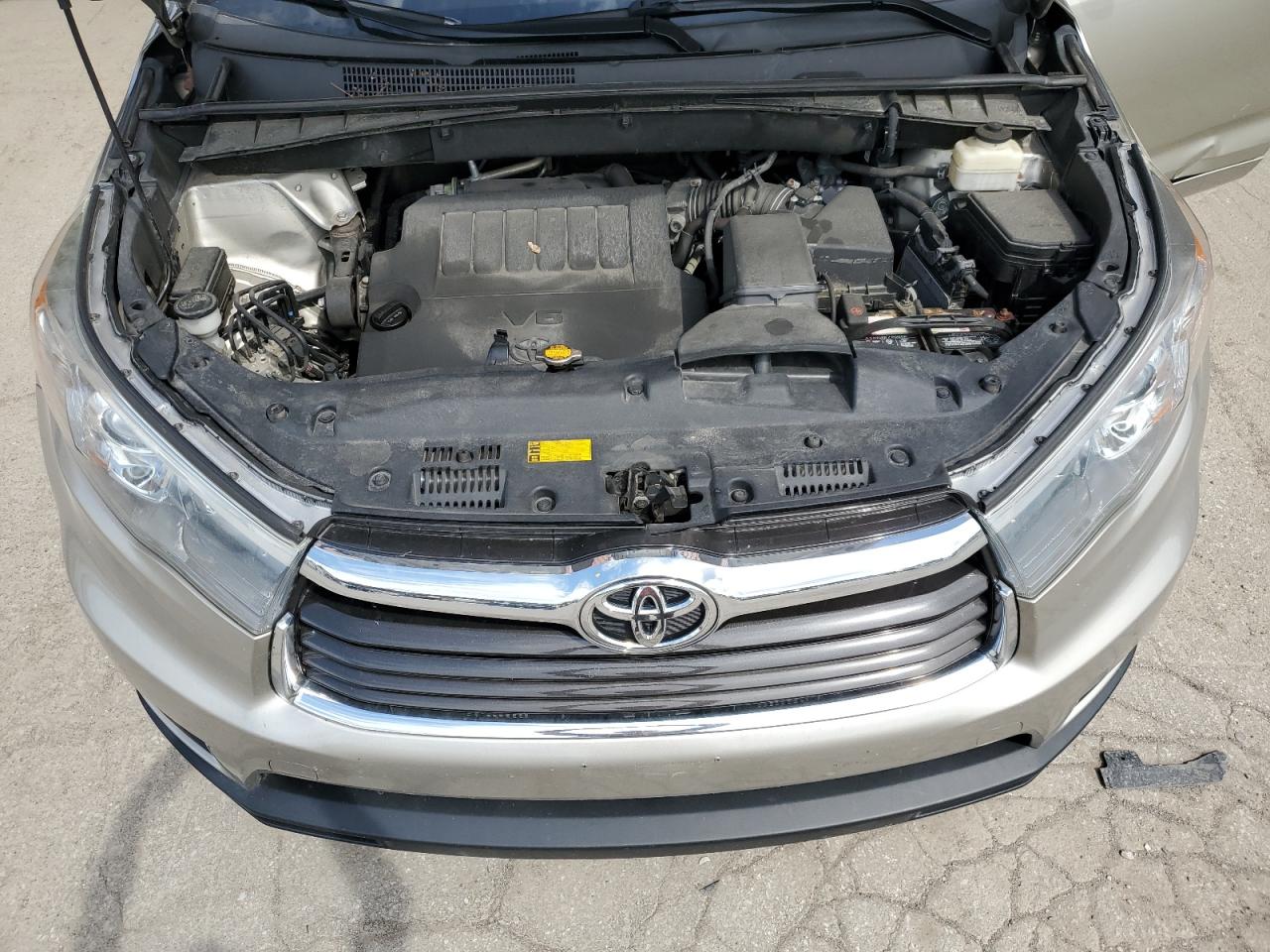 5TDJKRFH4FS120650 2015 Toyota Highlander Xle