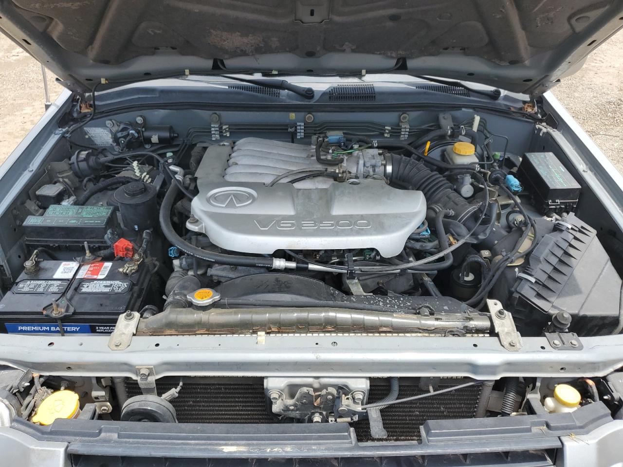 JNRDR09Y41W215072 2001 Infiniti Qx4