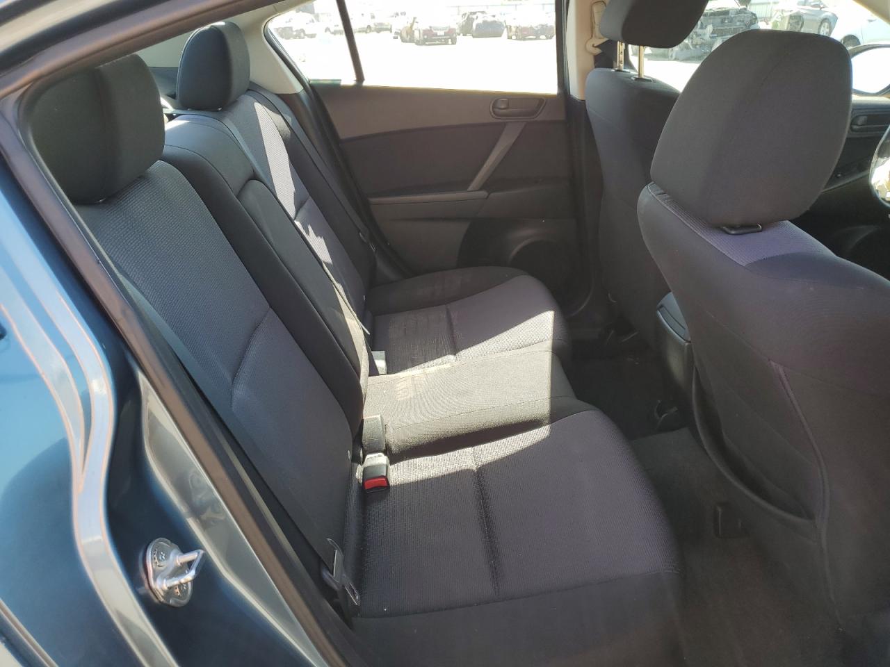 JM1BL1SG4A1233519 2010 Mazda 3 I