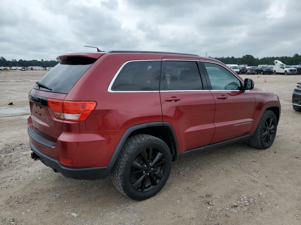 1C4RJFAG2CC349912 2012 Jeep Grand Cherokee Laredo