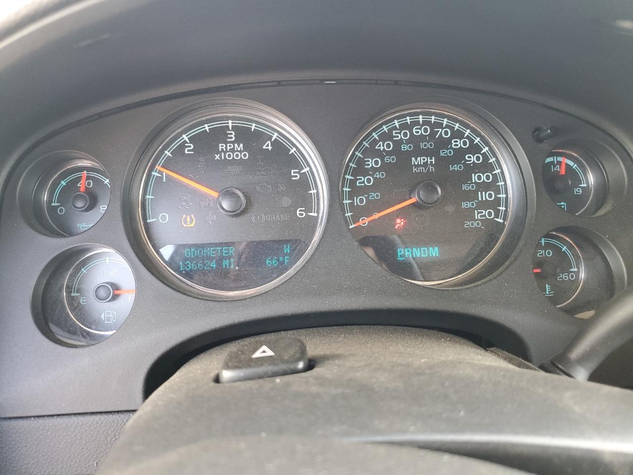 1GNSKBE06BR230106 2011 Chevrolet Tahoe K1500 Lt