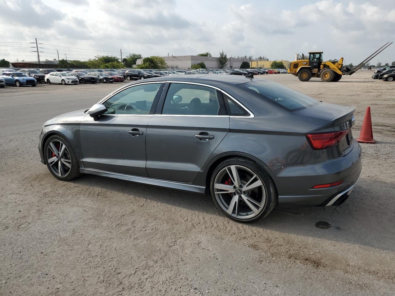 WUABWGFFXKA900285 2019 Audi Rs3