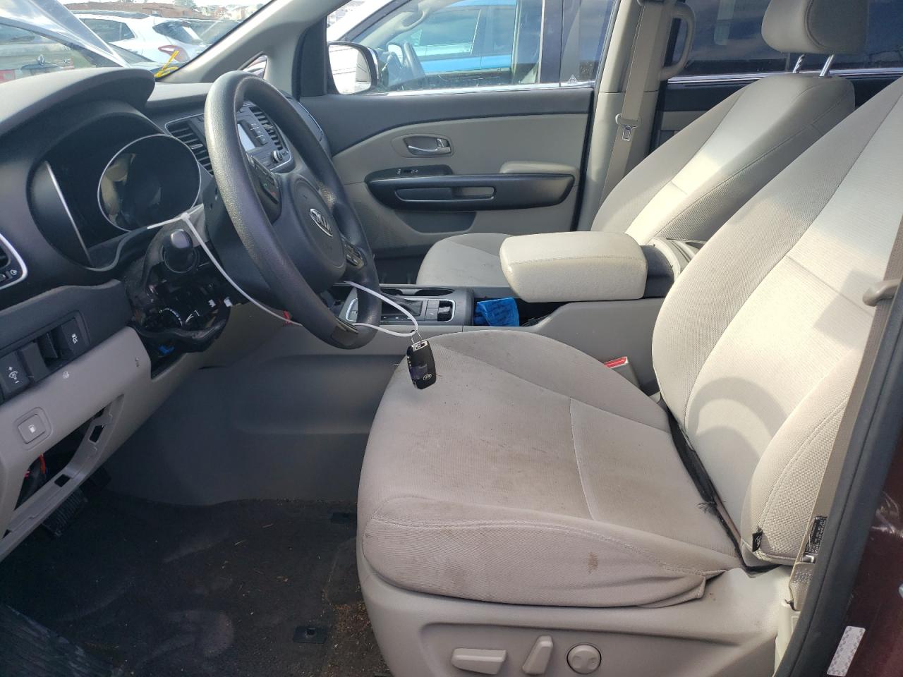 KNDMB5C19F6063990 2015 Kia Sedona Lx