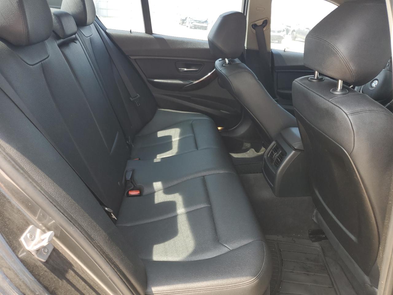 WBA3B1C51EP680815 2014 BMW 320 I