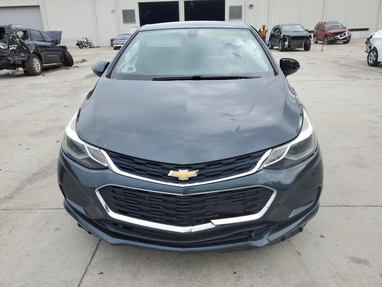 1G1BE5SM8H7135813 2017 Chevrolet Cruze Lt