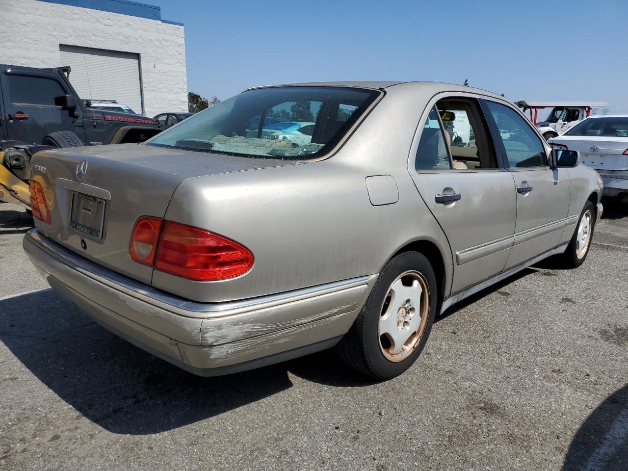 WDBJF70H4XA916183 1999 Mercedes-Benz E 430