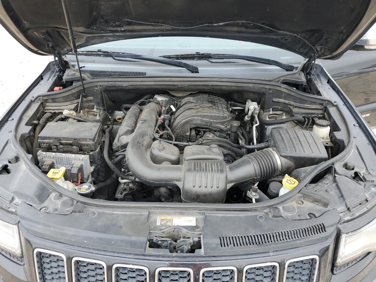 1C4RJECG2EC245818 2014 Jeep Grand Cherokee Overland