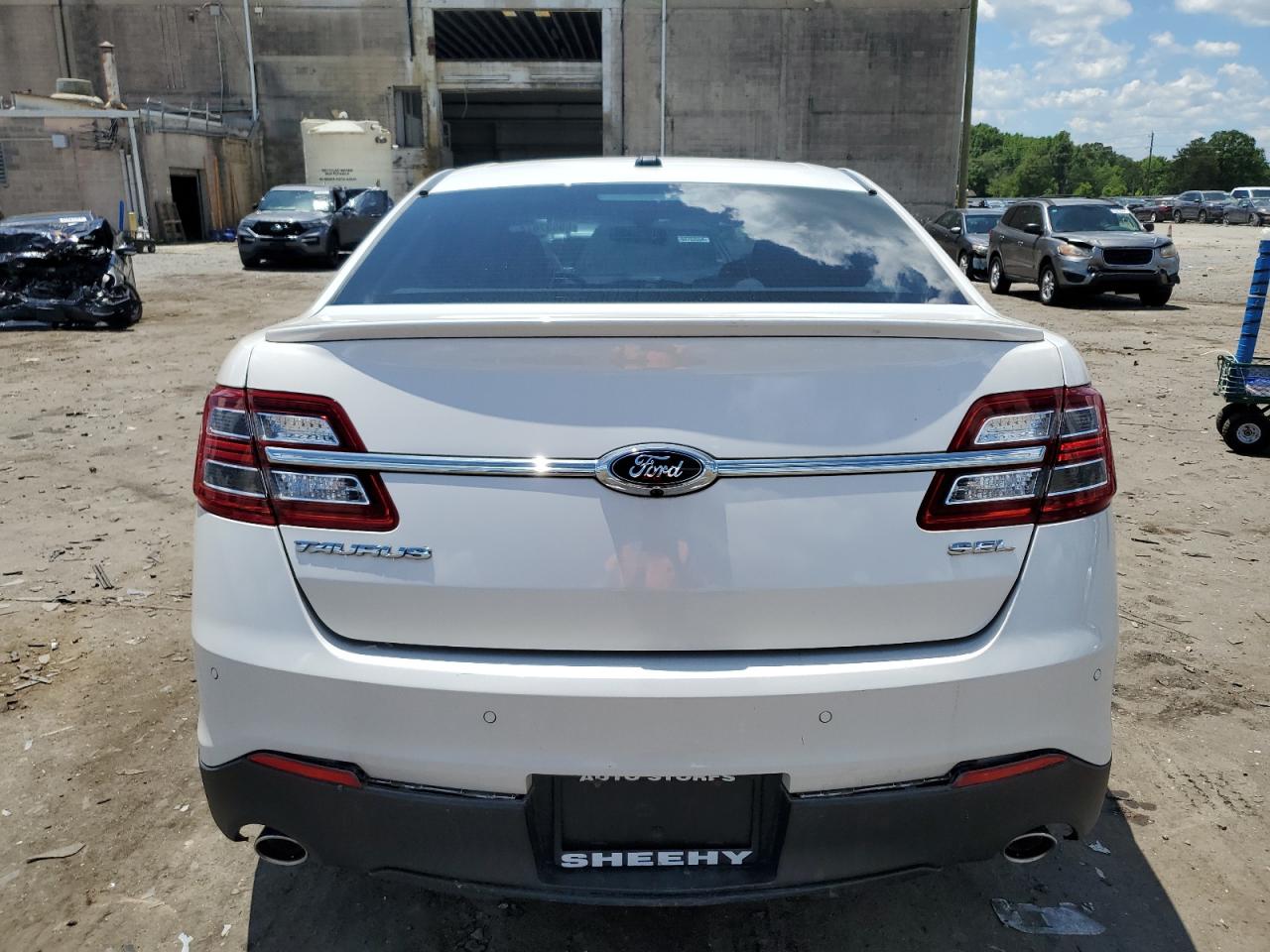 1FAHP2E81FG208595 2015 Ford Taurus Sel