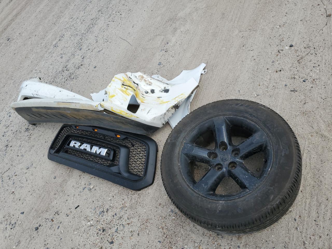 1C6RR6KG5HS615418 2017 Ram 1500 St