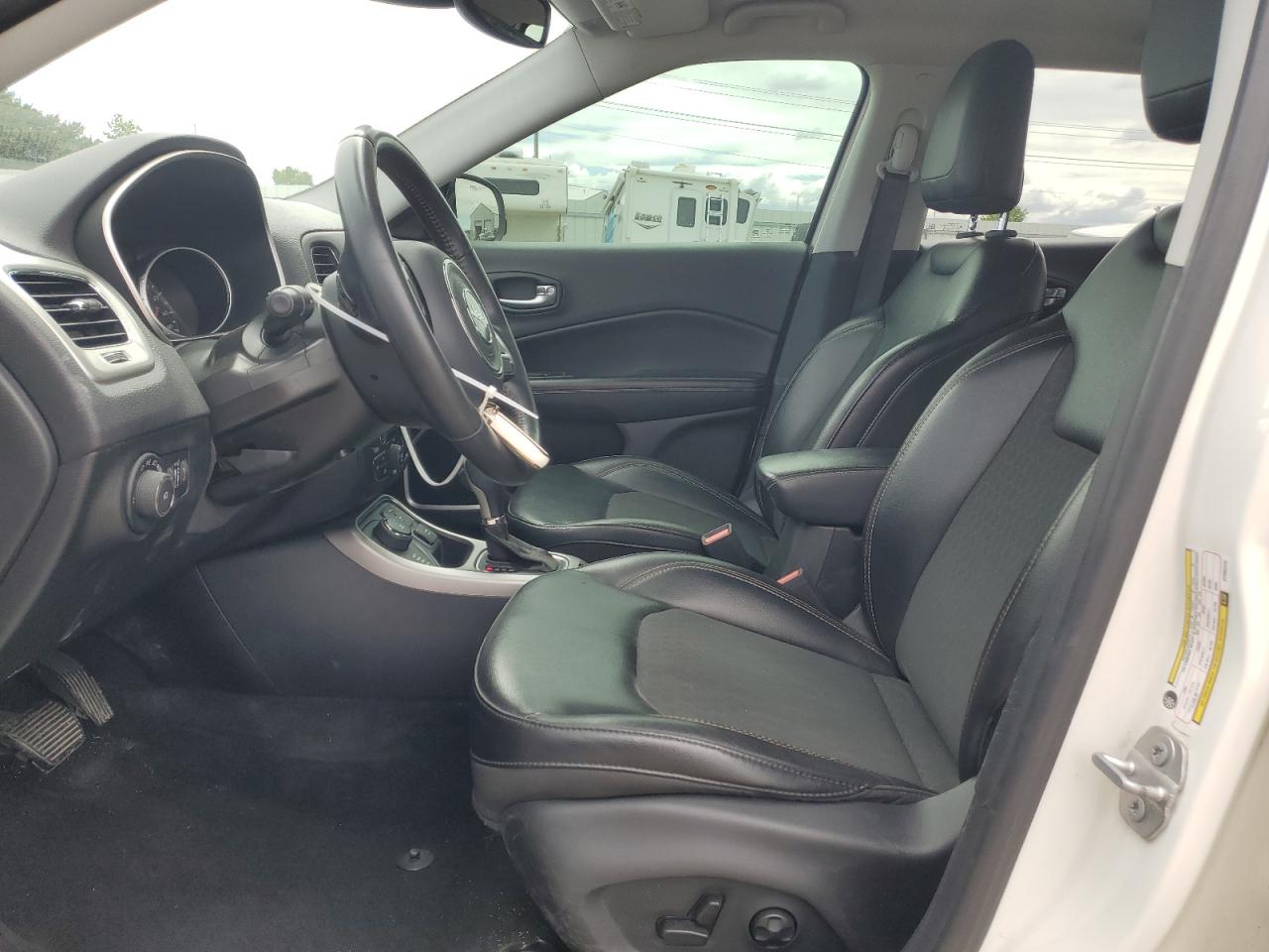 3C4NJDBB5JT480114 2018 Jeep Compass Latitude