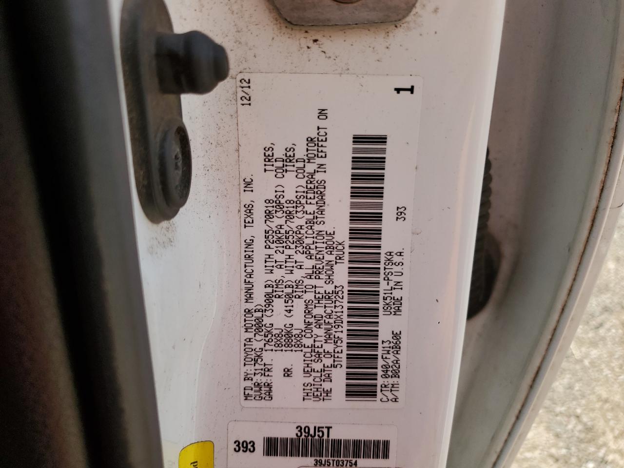 TOYOTA TUNDRA CREWMAX SR5