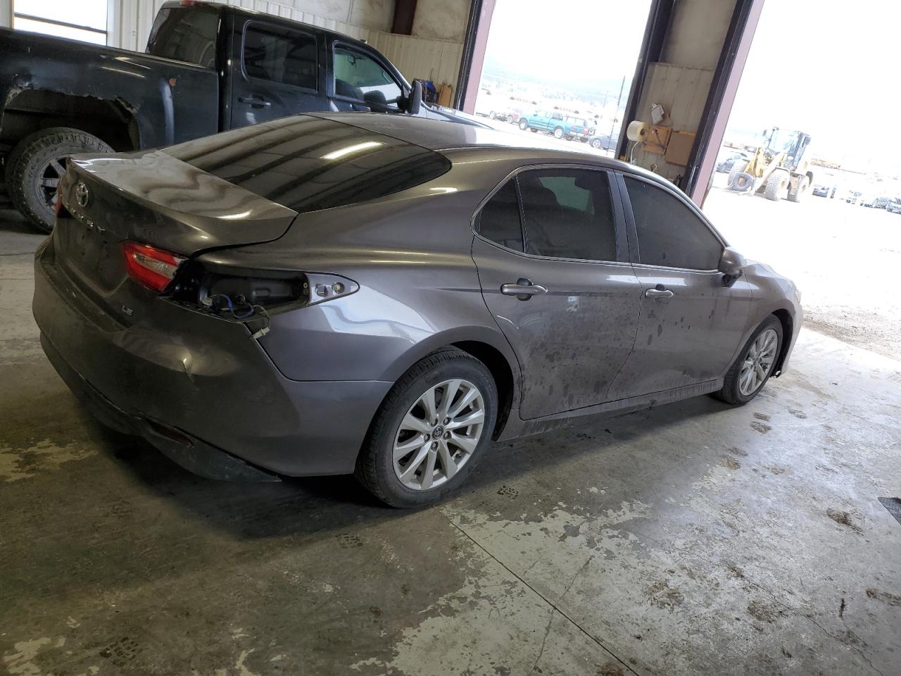 4T1B11HK3JU548842 2018 Toyota Camry L