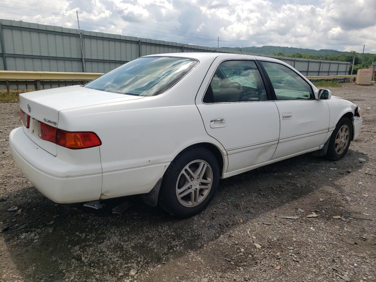 JT2BG28K310596155 2001 Toyota Camry Le