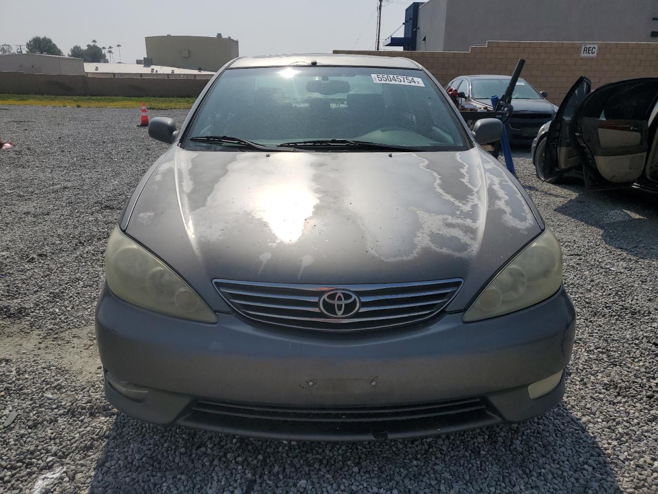 4T1BF32K45U604136 2005 Toyota Camry Le