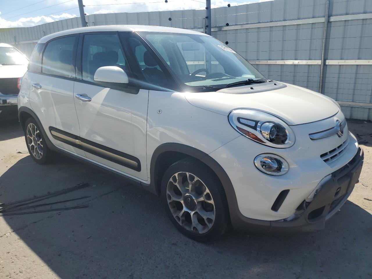 ZFBCFADH0EZ010213 2014 Fiat 500L Trekking