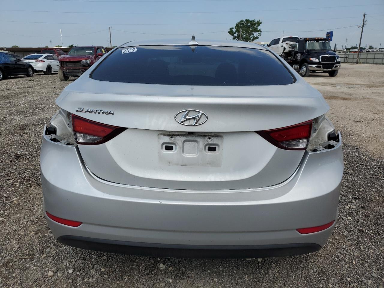 5NPDH4AE2FH597210 2015 Hyundai Elantra Se