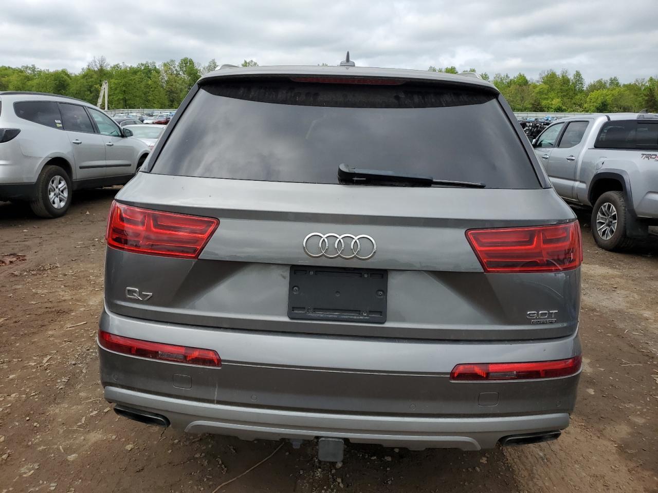 WA1LAAF79HD047885 2017 Audi Q7 Premium Plus