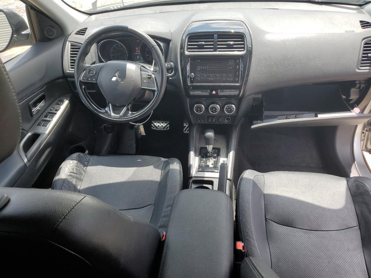 JA4AP4AW7JU002083 2018 Mitsubishi Outlander Sport Sel