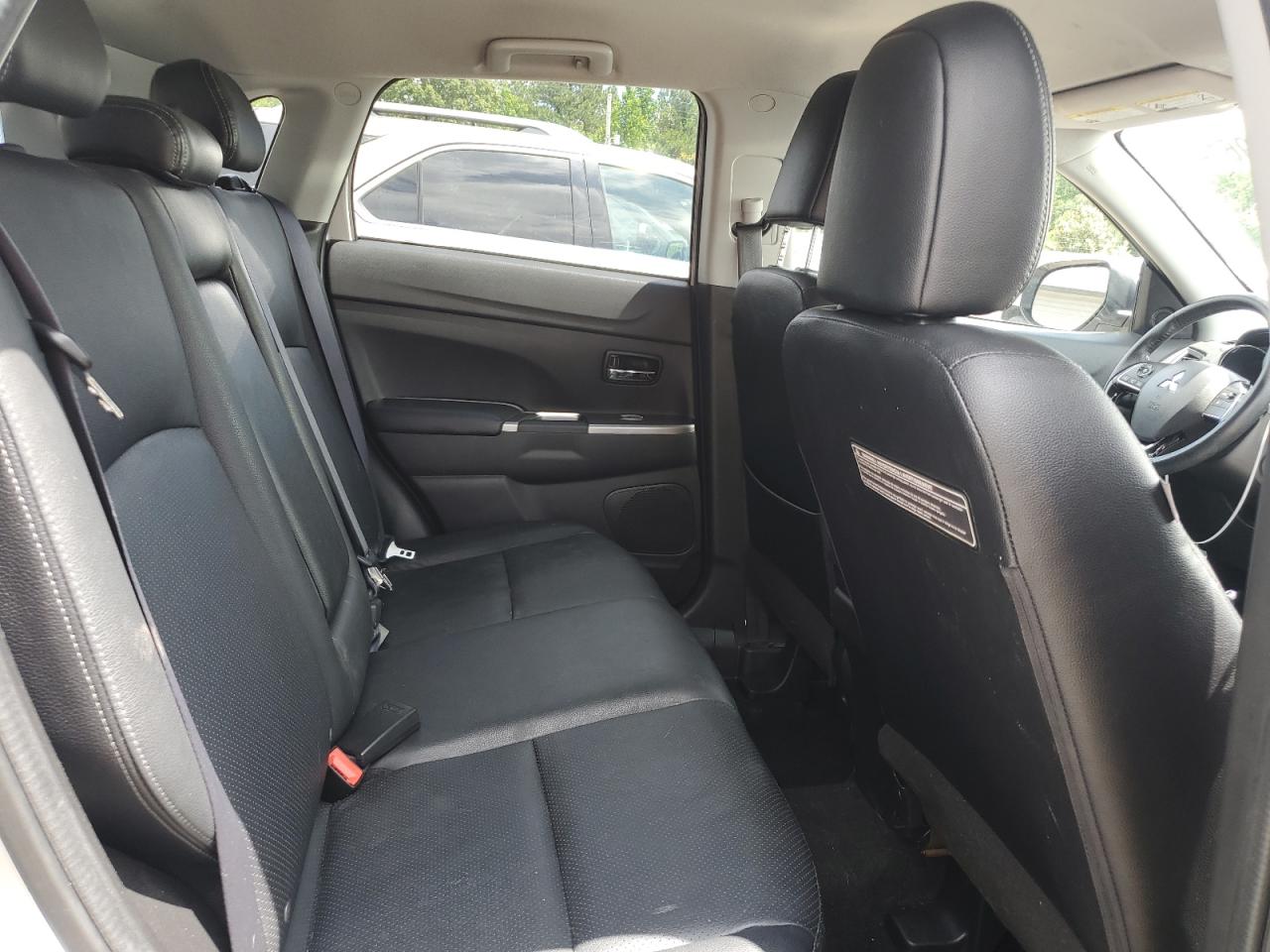 JA4AP4AW7JU002083 2018 Mitsubishi Outlander Sport Sel