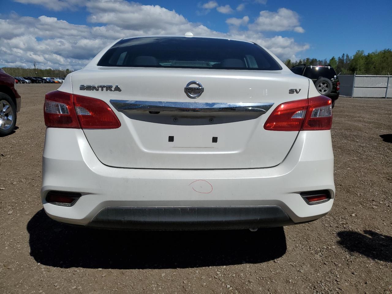 3N1AB7AP1JY230353 2018 Nissan Sentra S