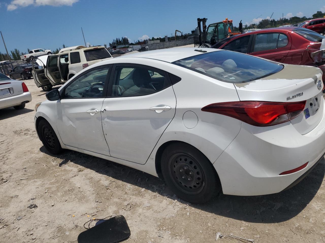 5NPDH4AE7GH754229 2016 Hyundai Elantra Se