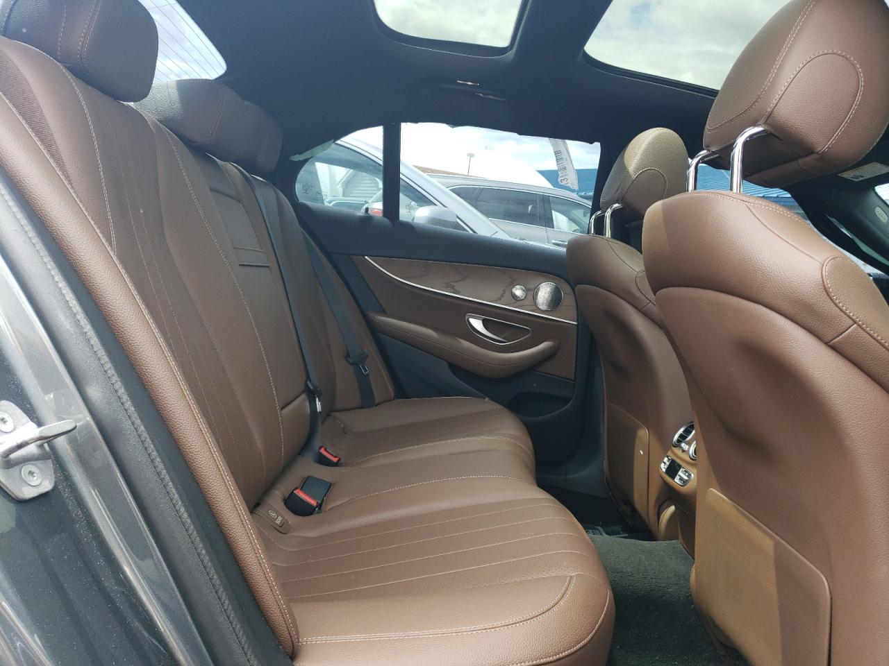 WDDZF4KB1JA459194 2018 Mercedes-Benz E 300 4Matic