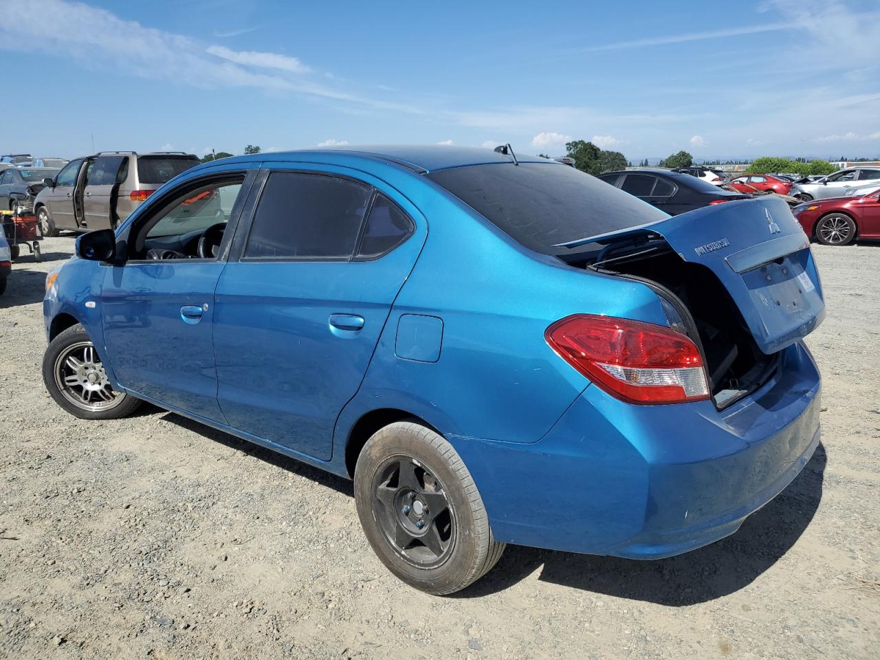 2018 Mitsubishi Mirage G4 Es vin: ML32F3FJ3JHF12711