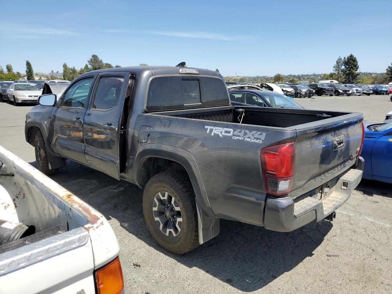 3TMCZ5AN4KM260976 TOYOTA TACOMA 2019