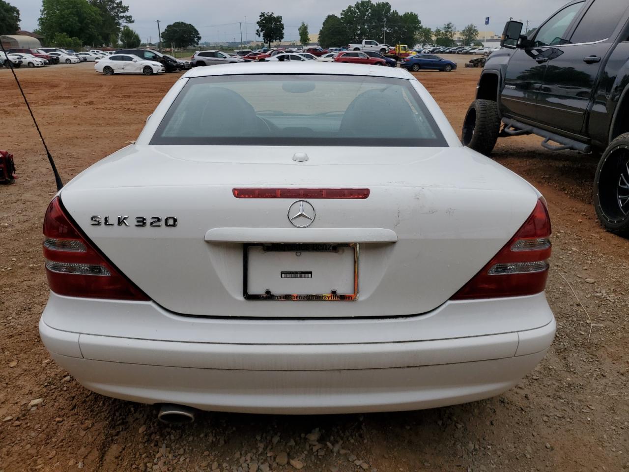 WDBKK65F61F227337 2001 Mercedes-Benz Slk 320