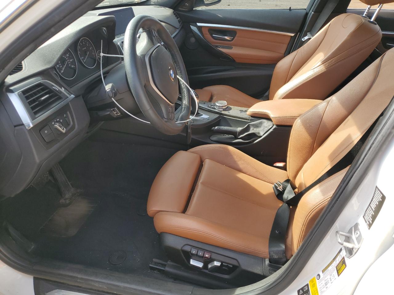 WBA8D9G52HNU59846 2017 BMW 330 Xi