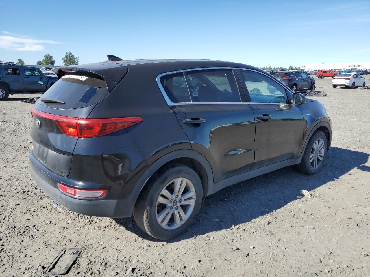 KNDPMCAC1H7235815 2017 Kia Sportage Lx