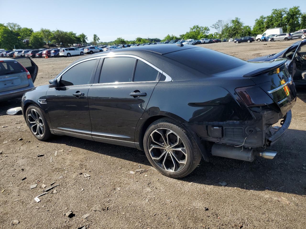 1FAHP2KT1EG125210 2014 Ford Taurus Sho